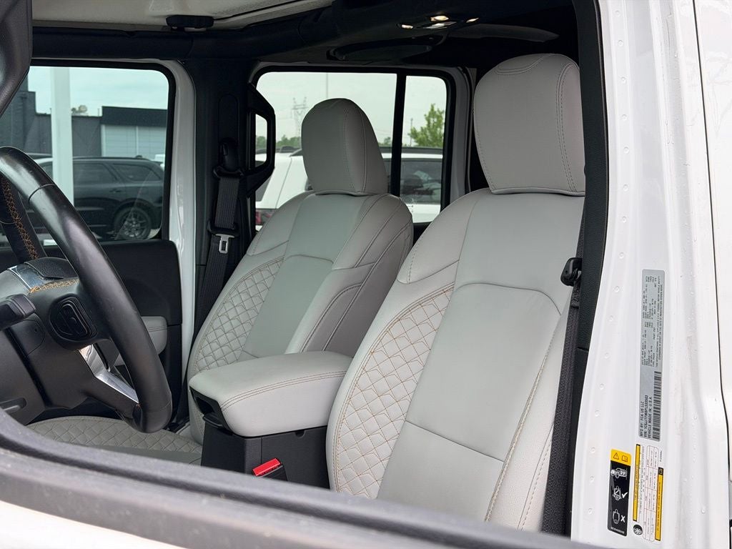 2023 Jeep Gladiator Overland