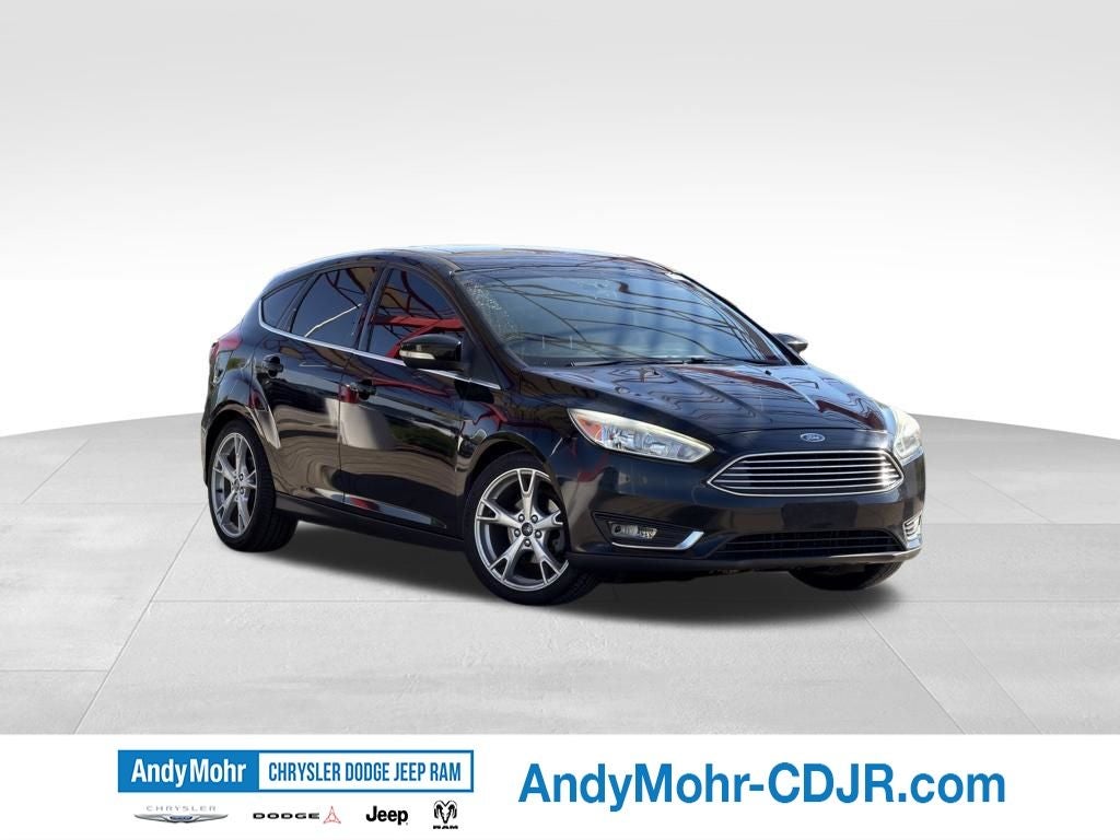 2016 Ford Focus 5 Door Hatch Titanium's photo