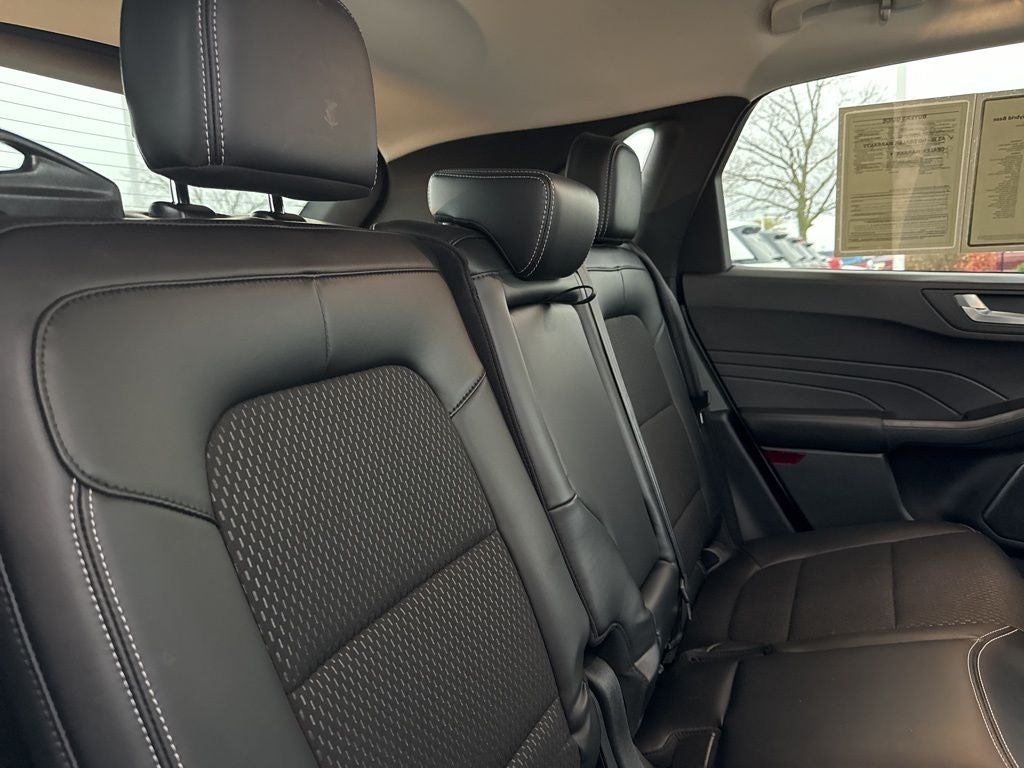 2025 Ford Escape Base