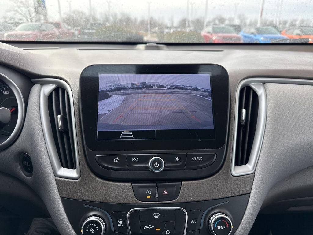 2022 Chevrolet Malibu LS 1FL