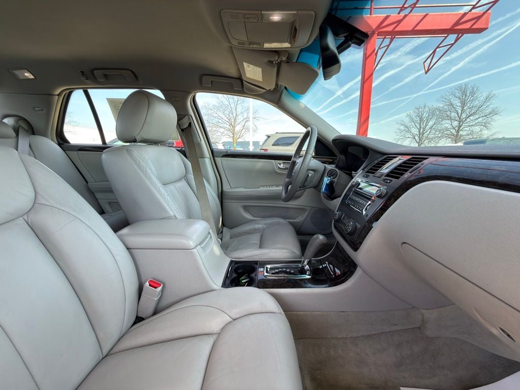 2009 Cadillac DTS Base