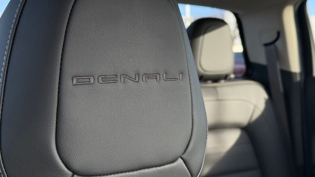 2021 GMC Canyon Denali