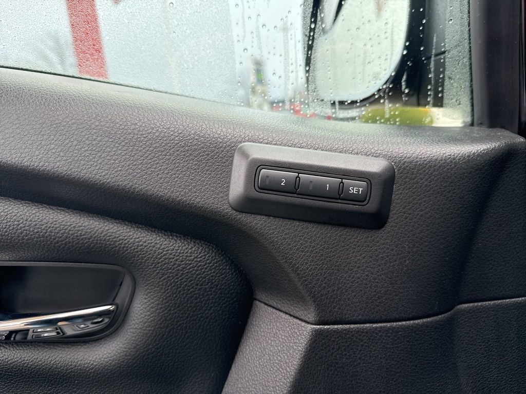 2019 Nissan TITAN SL