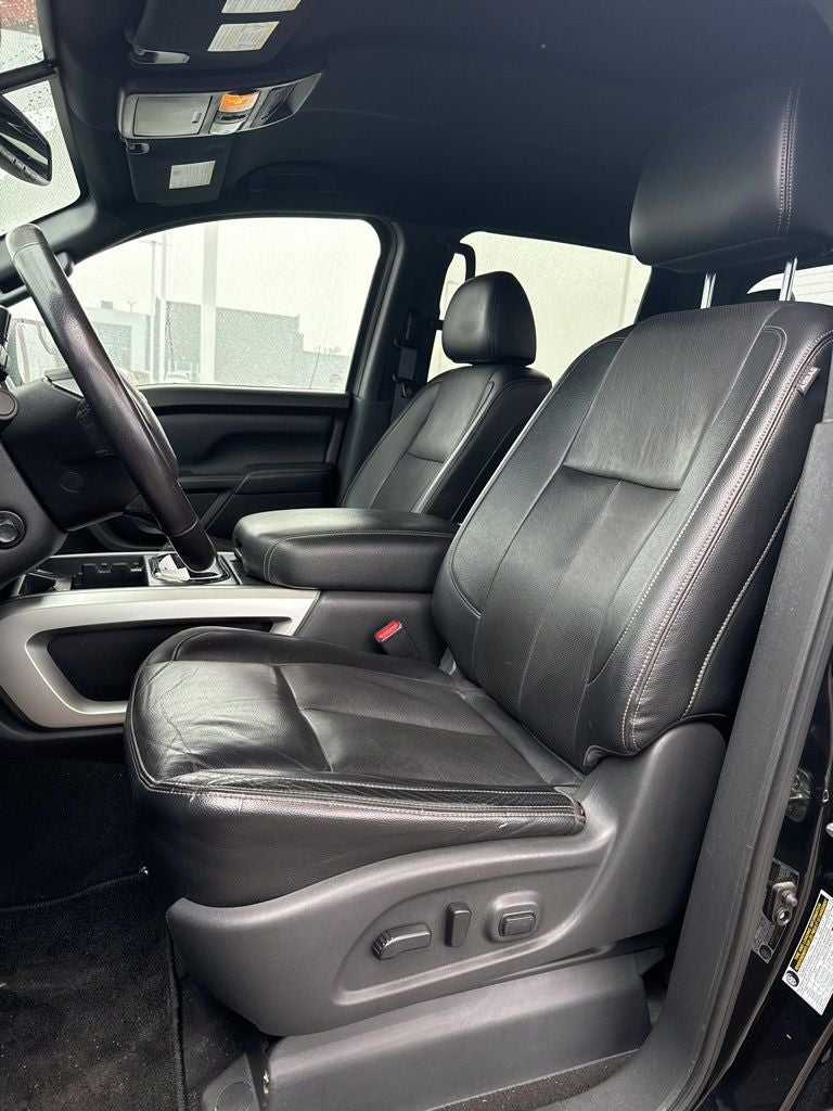 2019 Nissan TITAN SL