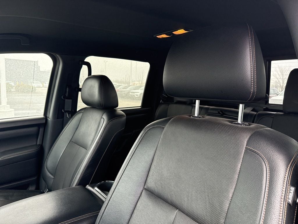 2019 Nissan TITAN SL