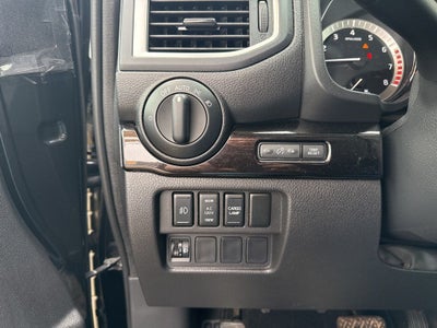 2019 Nissan TITAN SL