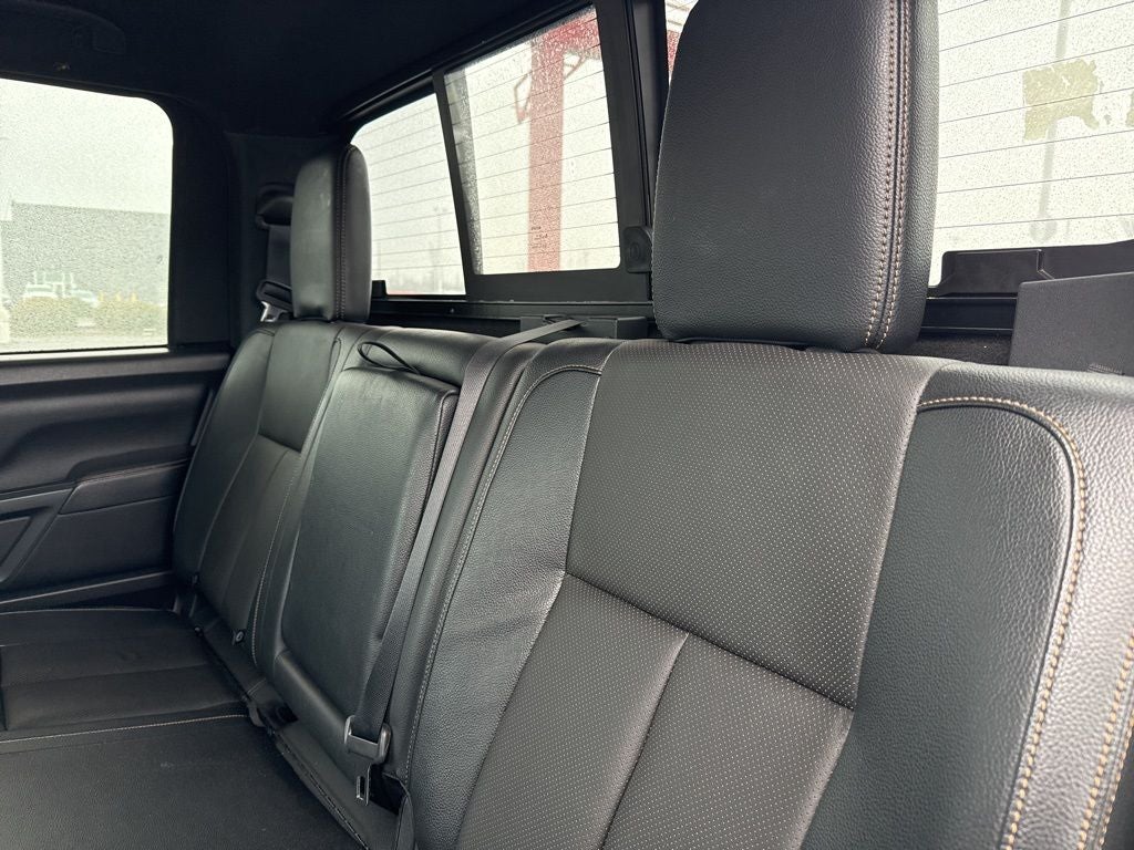 2019 Nissan TITAN SL