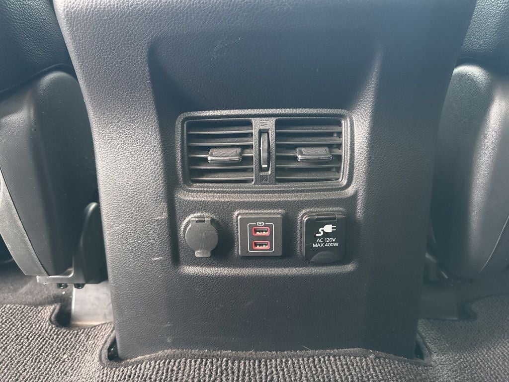 2019 Nissan TITAN SL