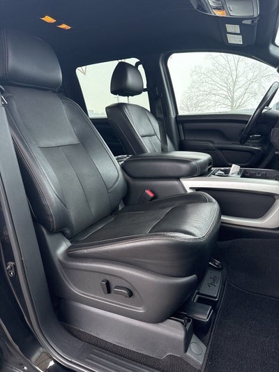 2019 Nissan TITAN SL