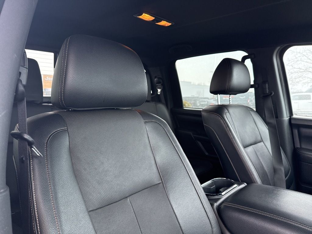 2019 Nissan TITAN SL