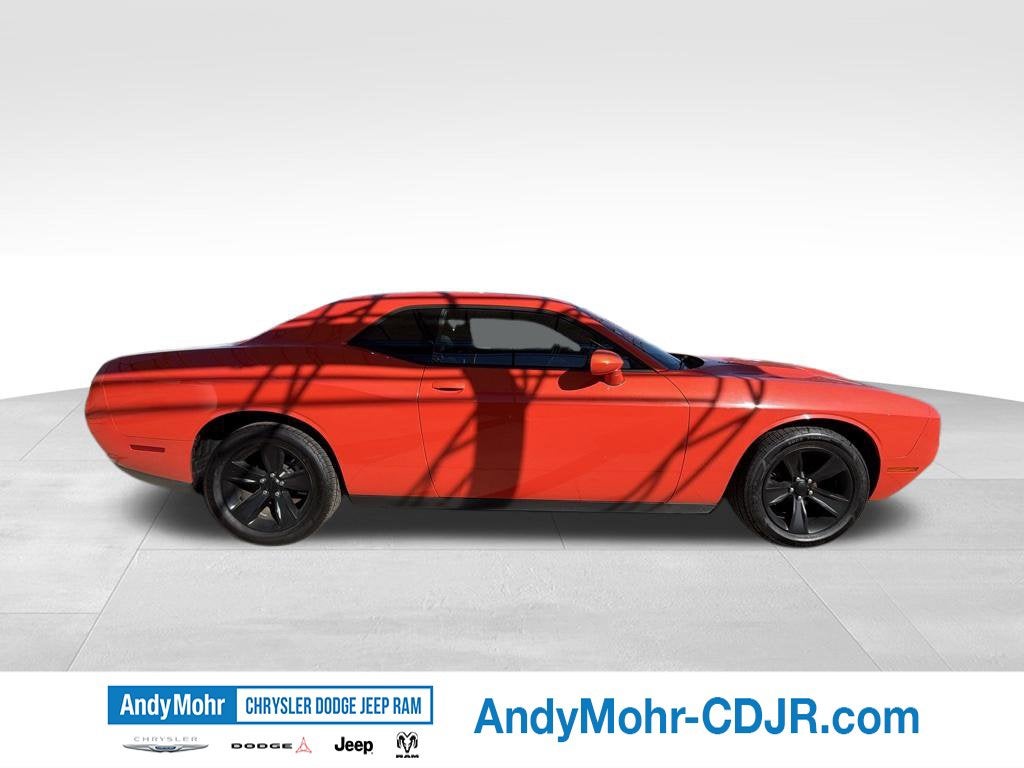 2016 Dodge Challenger SXT