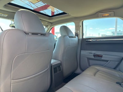 2005 Chrysler 300C Base