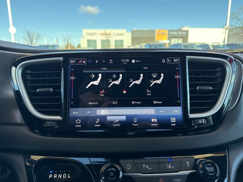 2025 Chrysler Pacifica Select