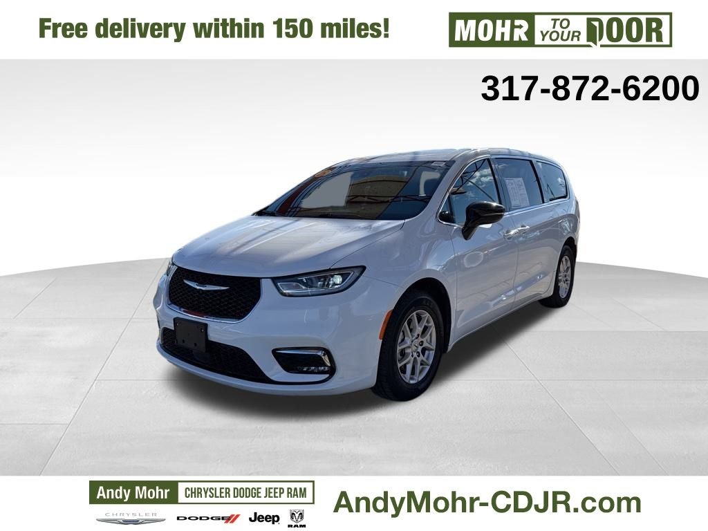 2025 Chrysler Pacifica Select