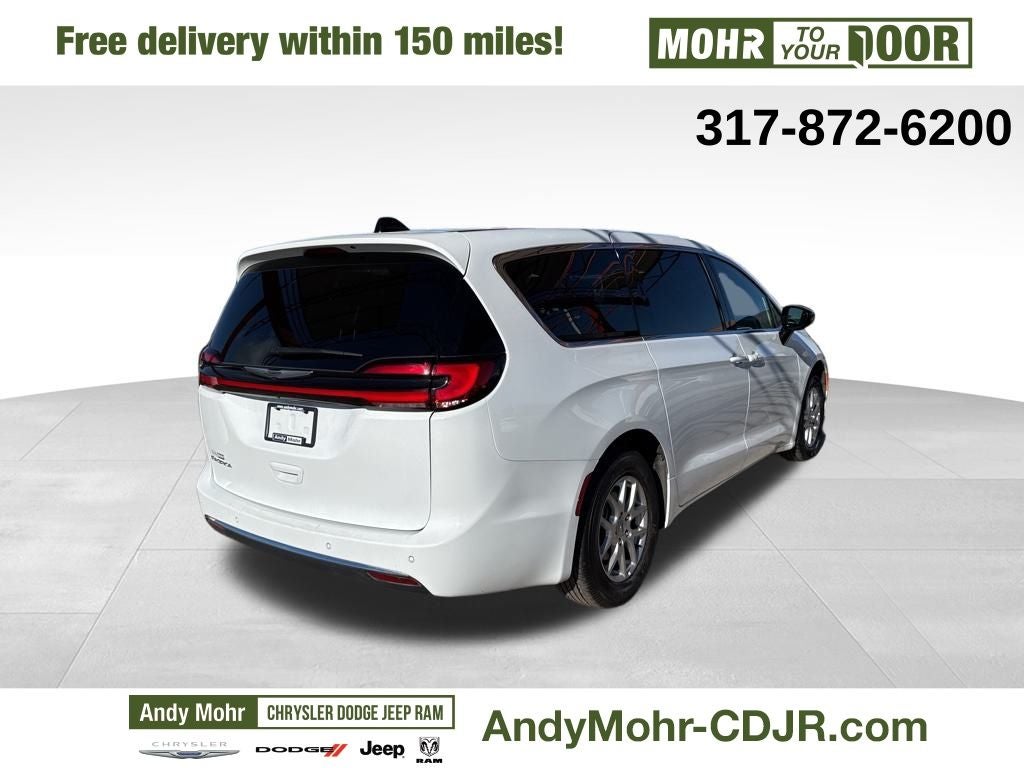 2025 Chrysler Pacifica Select