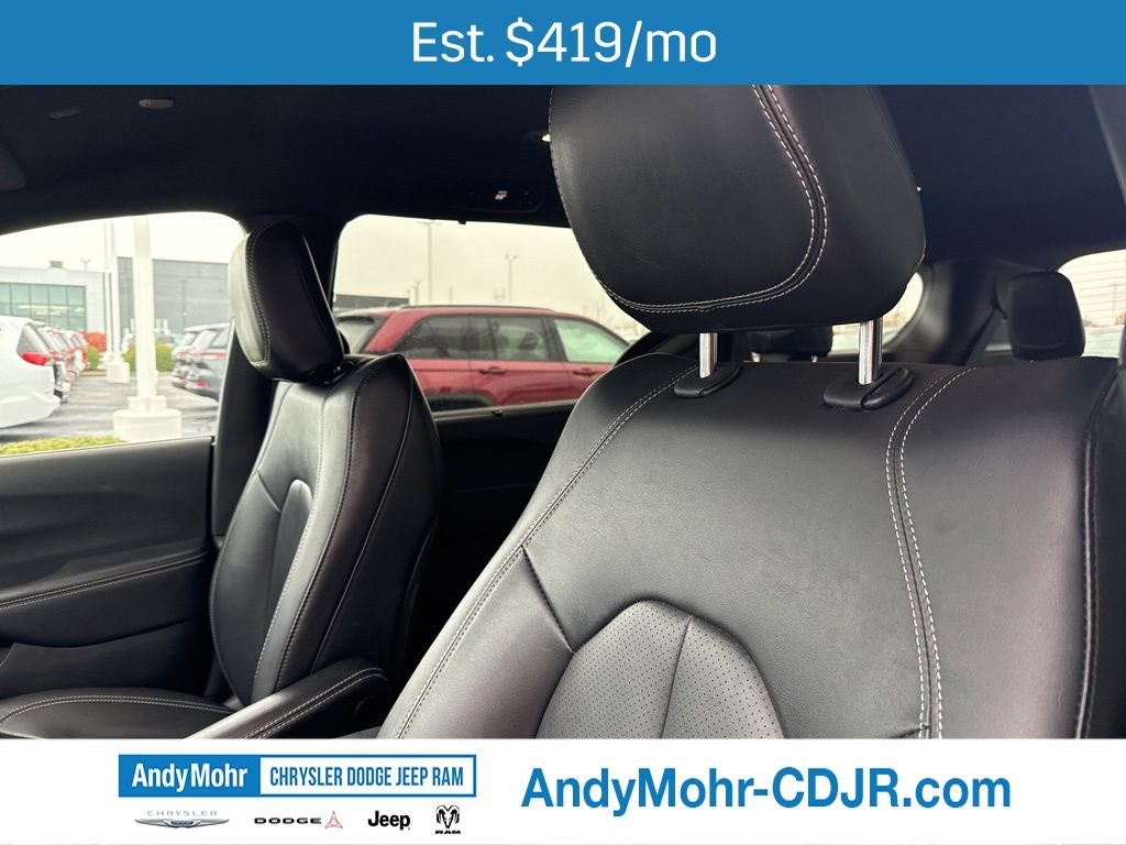 2025 Chrysler Pacifica Select