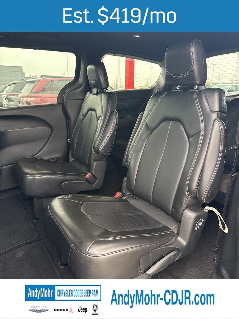 2025 Chrysler Pacifica Select