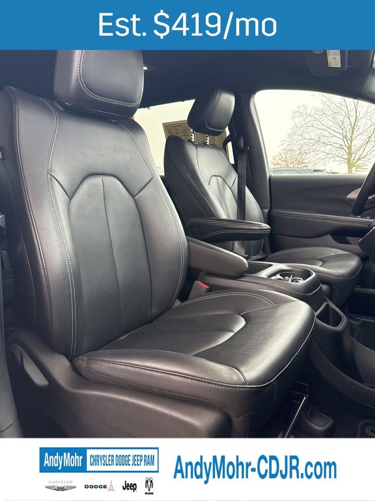 2025 Chrysler Pacifica Select