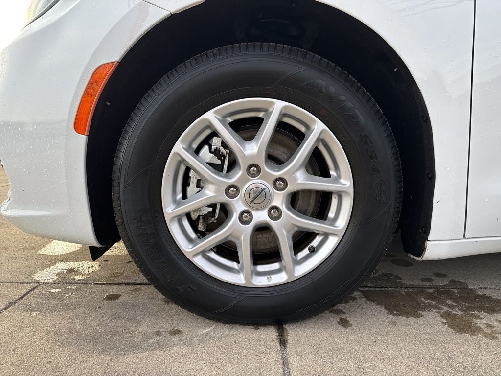 2022 Chrysler Pacifica Touring L