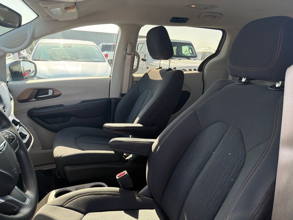 2017 Chrysler Pacifica LX
