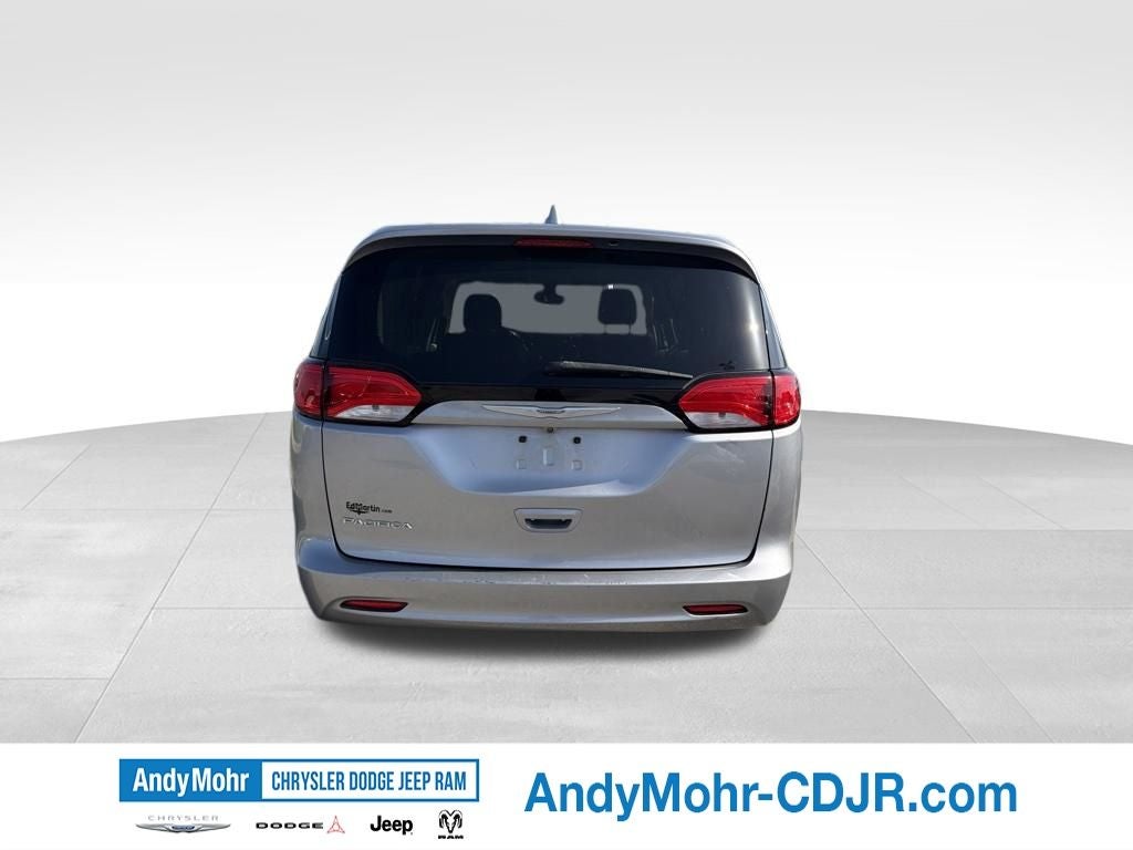 2017 Chrysler Pacifica LX