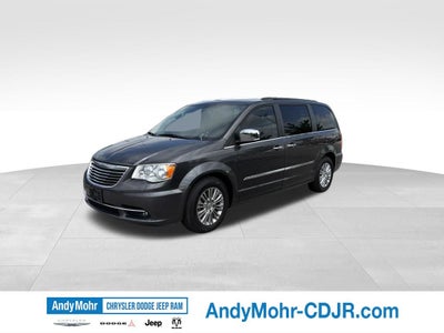2016 Chrysler Town & Country Touring-L