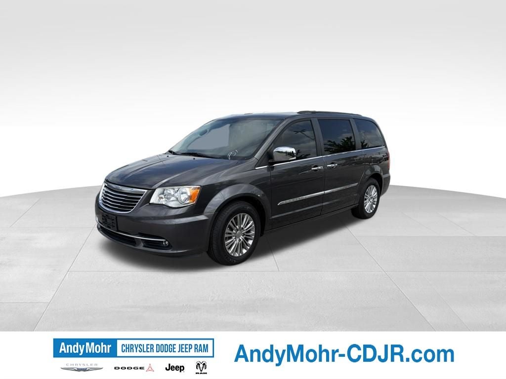 2016 Chrysler Town & Country Touring-L