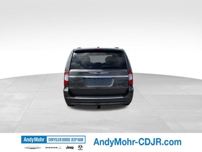 2016 Chrysler Town & Country Touring-L