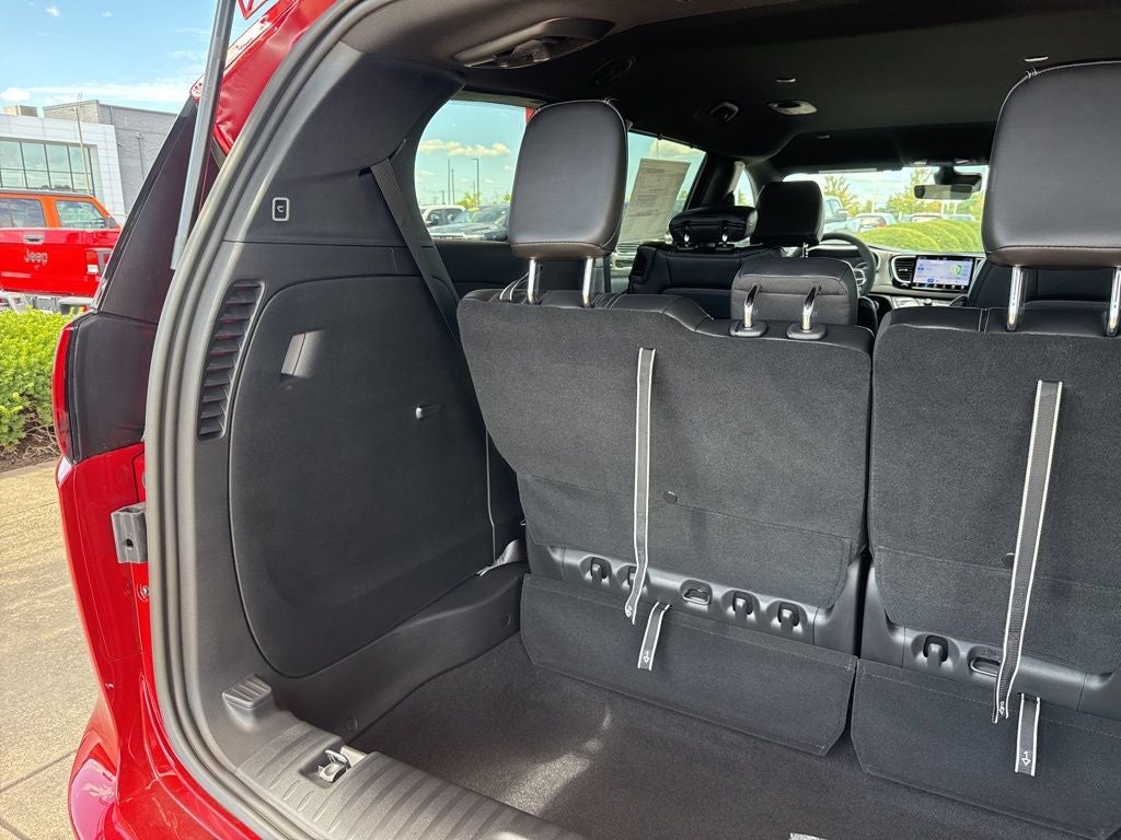 2026 Chrysler Voyager LX