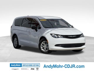 2026 Chrysler Voyager LX