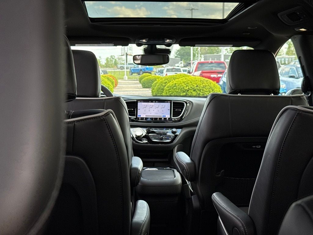 2027 Chrysler Pacifica Limited