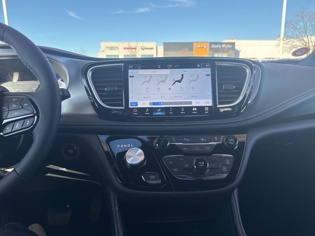 2026 Chrysler Pacifica Limited