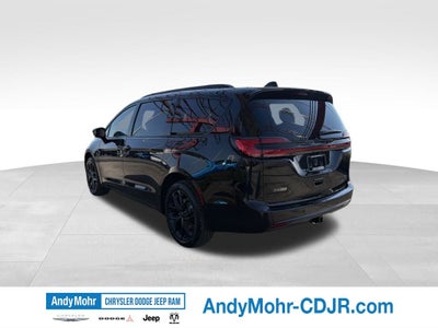 2027 Chrysler Pacifica Limited