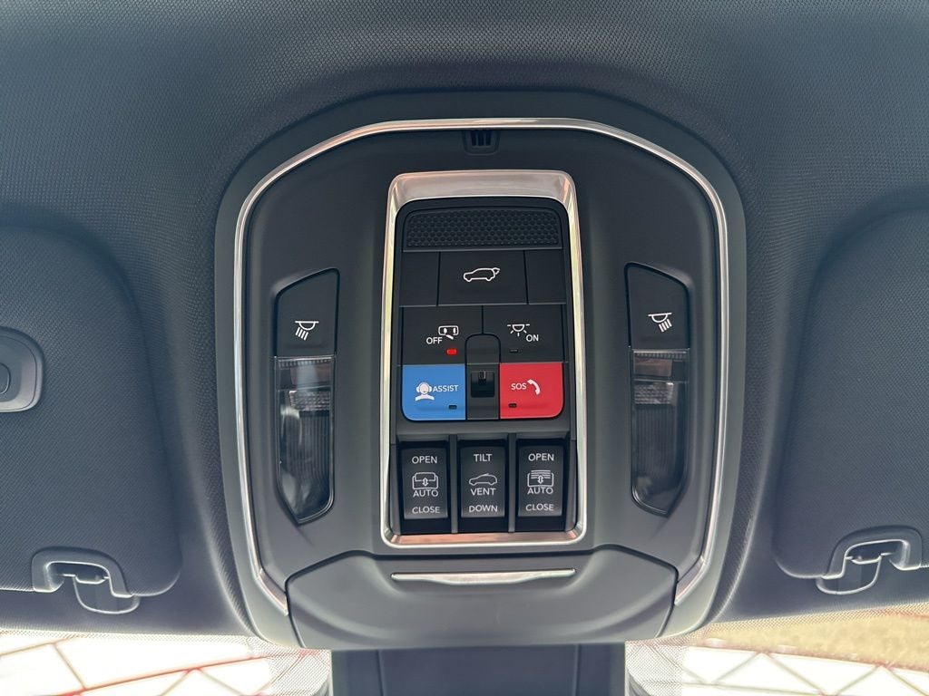 2026 Jeep Cherokee Overland