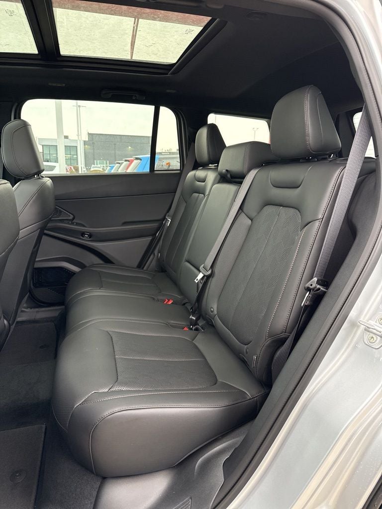 2026 Jeep Cherokee Overland