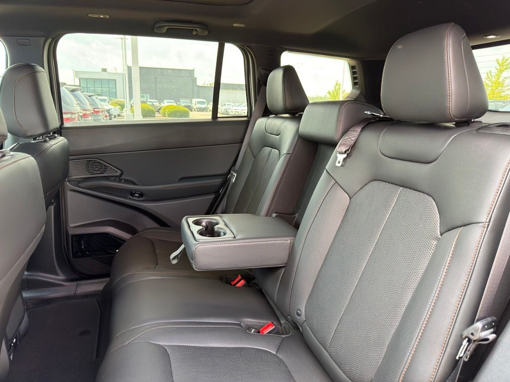 2026 Jeep Cherokee Overland