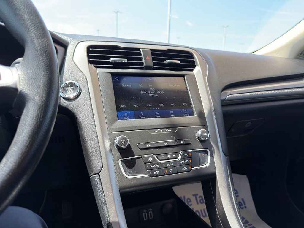 2020 Ford Fusion SE