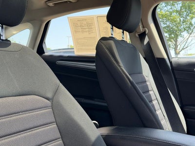 2020 Ford Fusion SE