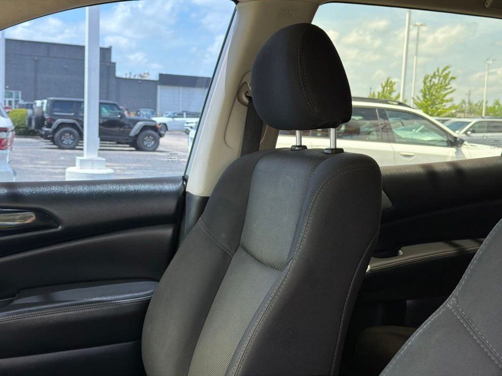 2020 Nissan Pathfinder S