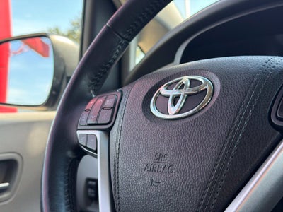 2015 Toyota Sienna XLE 8 Passenger