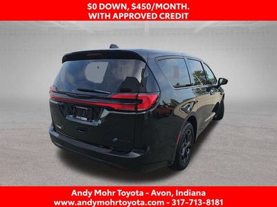 2024 Chrysler Pacifica Hybrid Select S Appearance