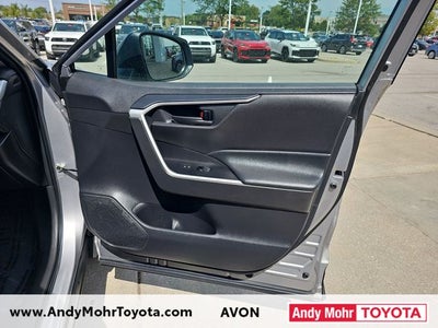 2022 Toyota RAV4 Hybrid LE