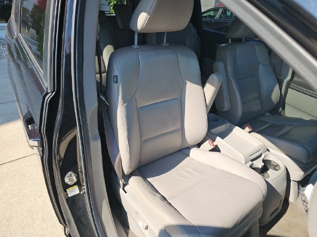 2012 Honda Odyssey EX-L with Rear Entertainment