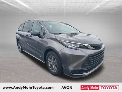 2021 Toyota Sienna LE 8 Passenger