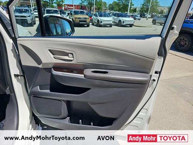 2021 Toyota Sienna LE 8 Passenger