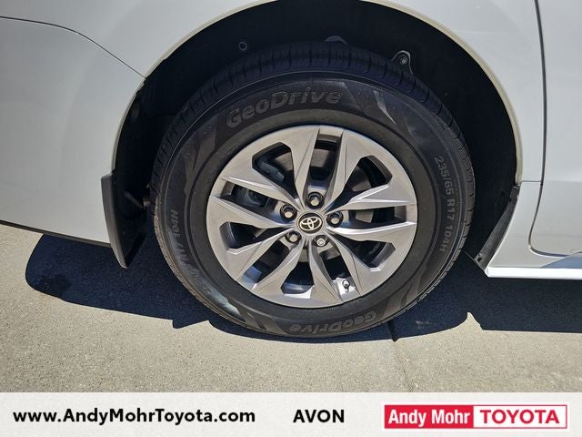 2021 Toyota Sienna LE 8 Passenger
