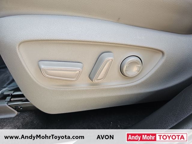 2023 Toyota Highlander Hybrid Platinum