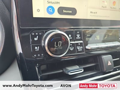 2023 Toyota Highlander Hybrid Platinum