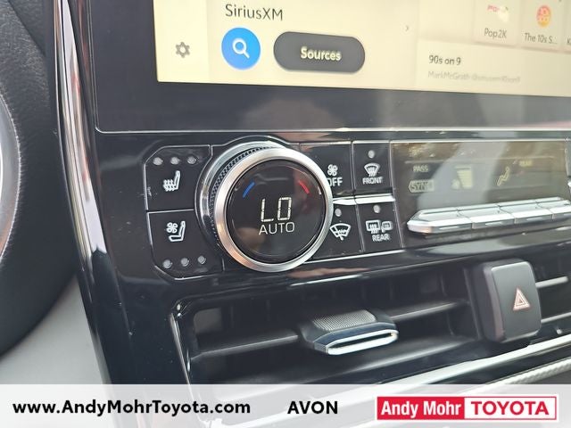 2023 Toyota Highlander Hybrid Platinum