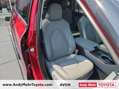 2023 Toyota Highlander Hybrid Platinum